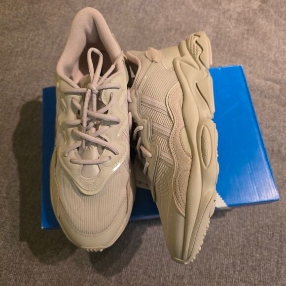 Adidas Ozweego Shoe Sneaker FX6029 Men's 11.5 Pale Beige Comfort Sports Walking - Picture 6 of 10